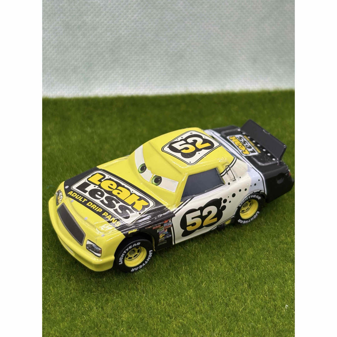 新品】カーズ ミニカーNO.52 LEAK LESSダイキャストカー訳あり商品の