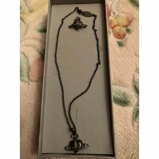 Vivienne Westwood（バッジ/ピンバッジ）のフリマアイテム一覧