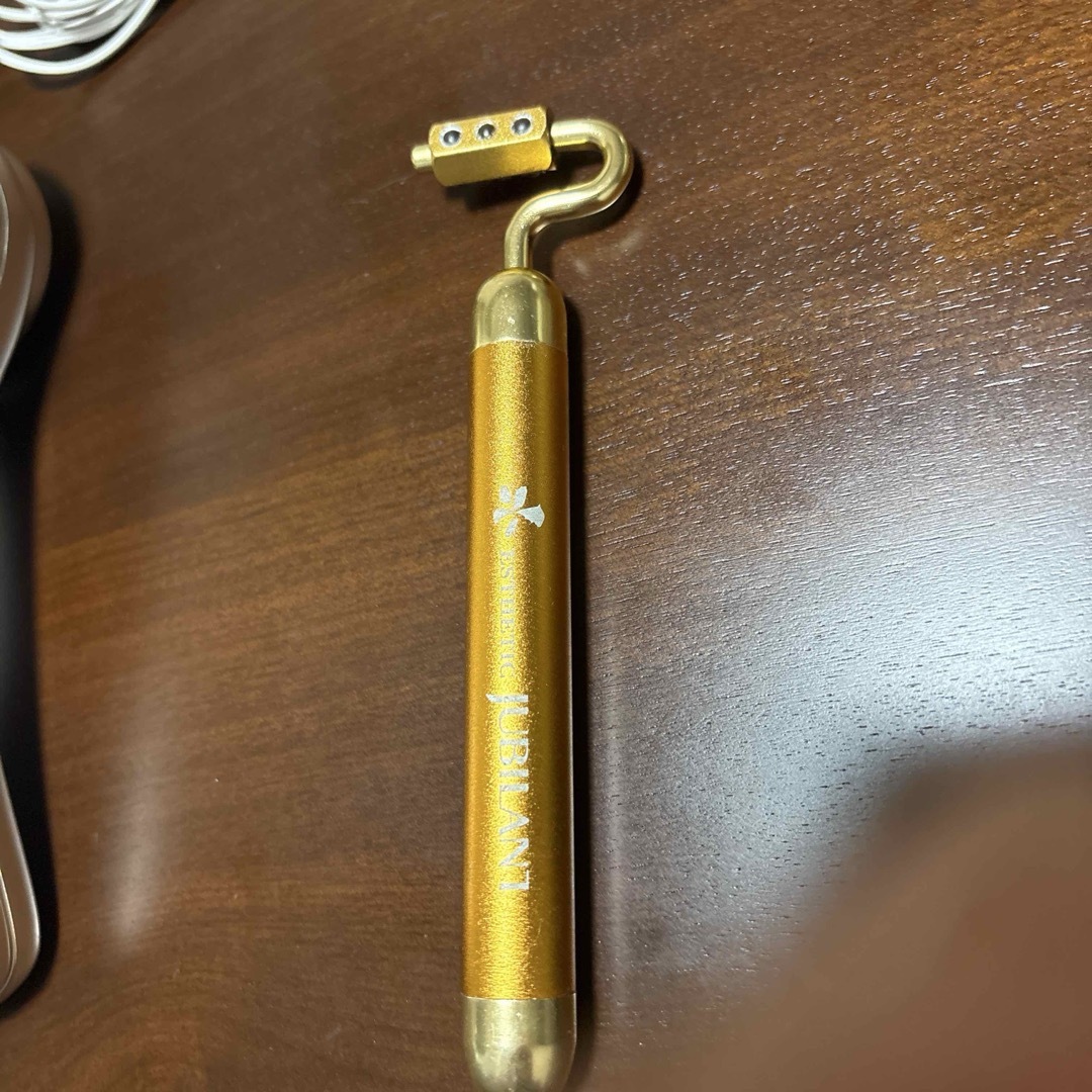 ジュビラン 美ion 美顔器 LED ＋ゲルマニウムローラーのおまけつきの