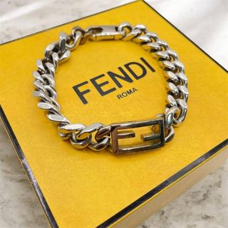 FENDI（ブレスレット）のフリマアイテム一覧