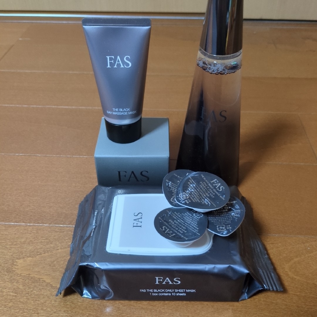 FAS - 【最終価格】FAS ローション マスク クリーム パックの通販 by