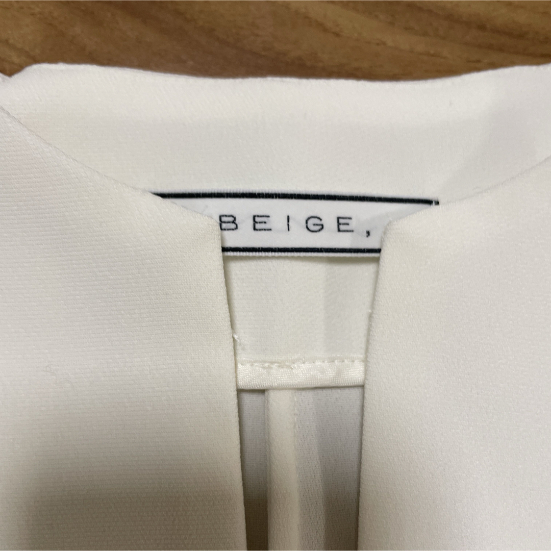 ベイジ 【洗える】RUE / スリットネックフォルムブラウス