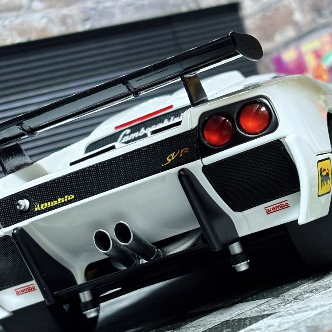 AUTOart - ワンオフカスタム 1/18 AUTOart ランボルギーニ ディアブロ