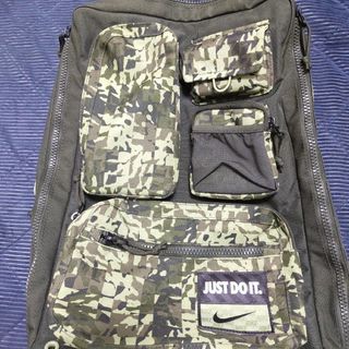 NIKE（カモフラージュ ・ バッグパック/リュック）のフリマアイテム一覧