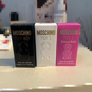 MOSCHINO - 新品 未使用 モスキーノ トイ2 オーデパルファムの通販 by