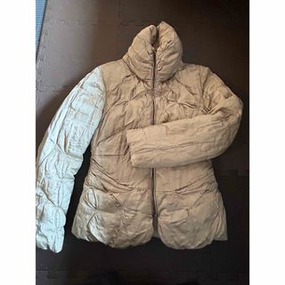 MONCLER（ダウンジャケット ・ ゴールド/金色系）のフリマアイテム一覧