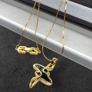 GIVENCHY（ネックレス）のフリマアイテム一覧