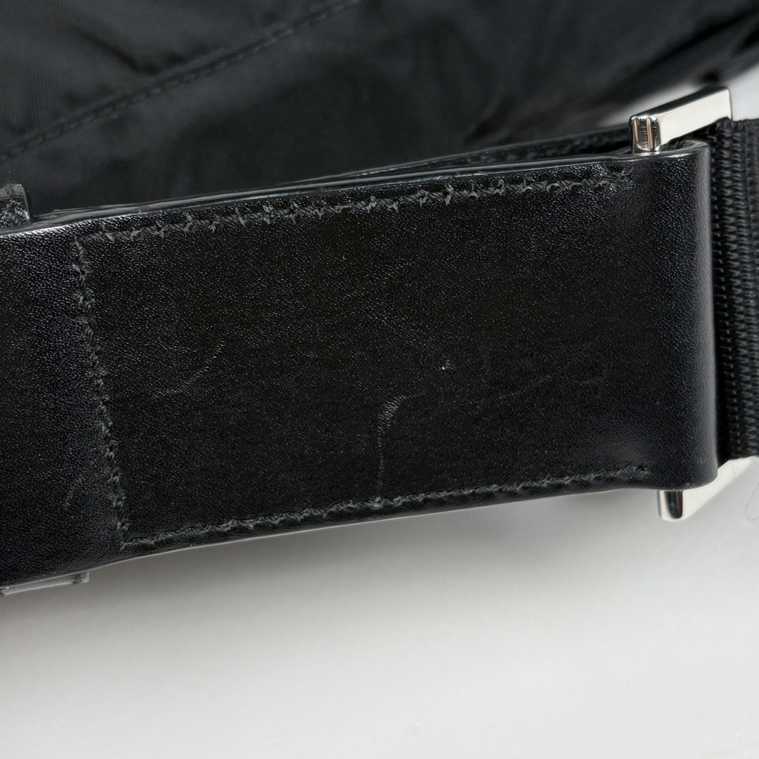 PRADA - プラダ ロゴプレート ウエストバッグ レディース 【中古】の