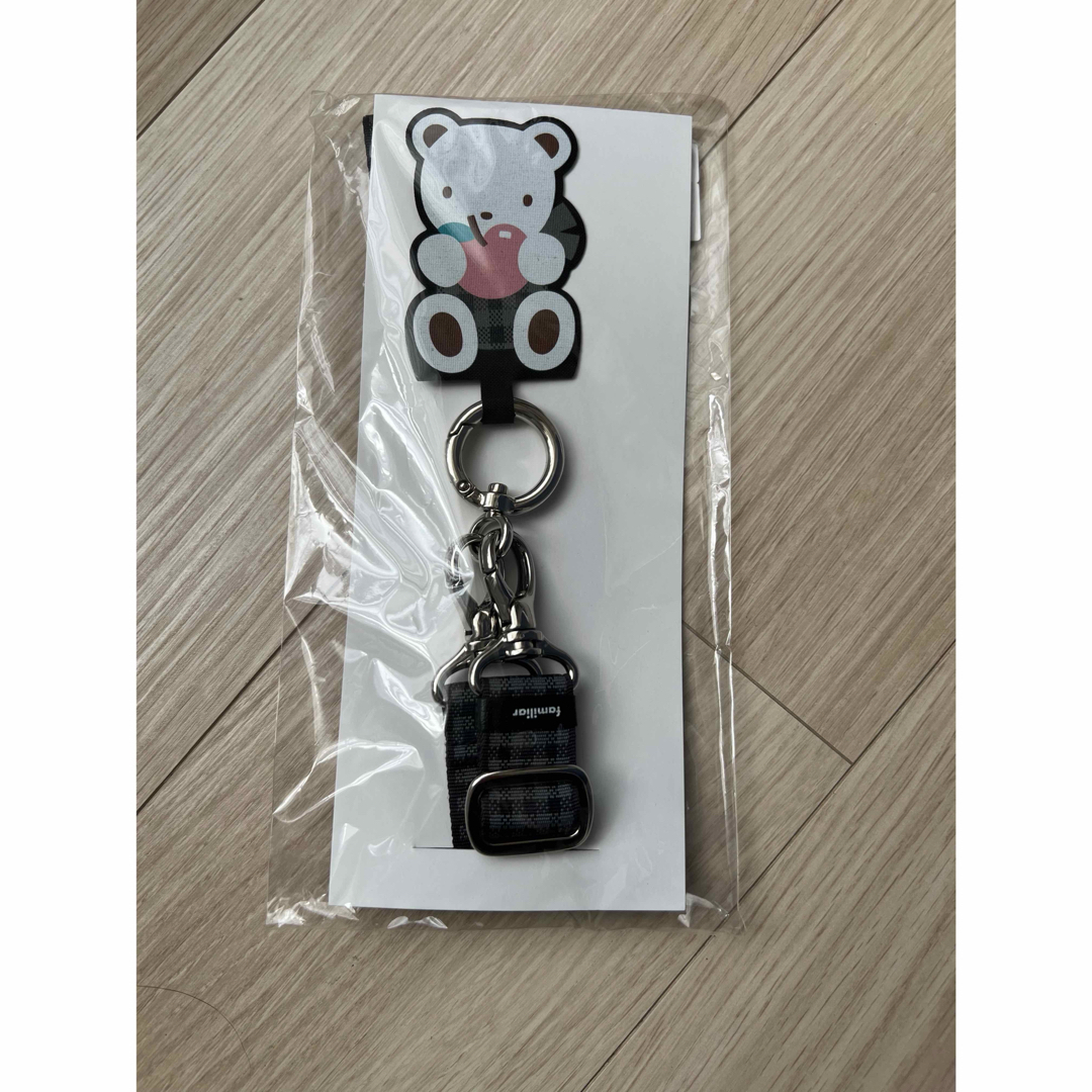 familiar - ファミリア スマホショルダーの通販 by m's shop