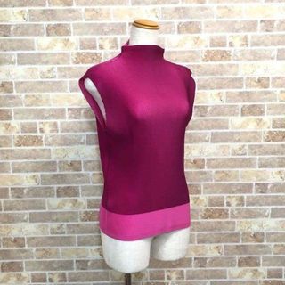 PLEATS PLEASE ISSEY MIYAKE（ピンク/桃色系）のフリマアイテム一覧