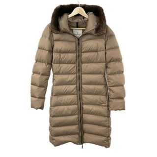MONCLER（ダウンコート ・ ベージュ系）のフリマアイテム一覧