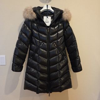 MONCLER（ファー ・ ダウンジャケット）のフリマアイテム一覧