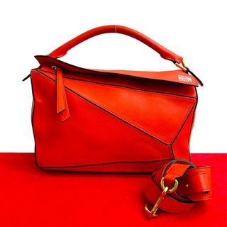 LOEWE（レッド/赤色系）のフリマアイテム一覧