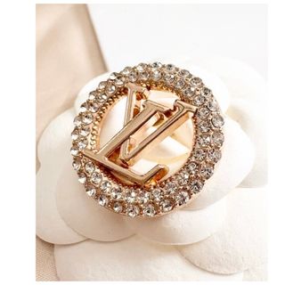 LOUIS VUITTON（ブローチ/コサージュ）のフリマアイテム一覧