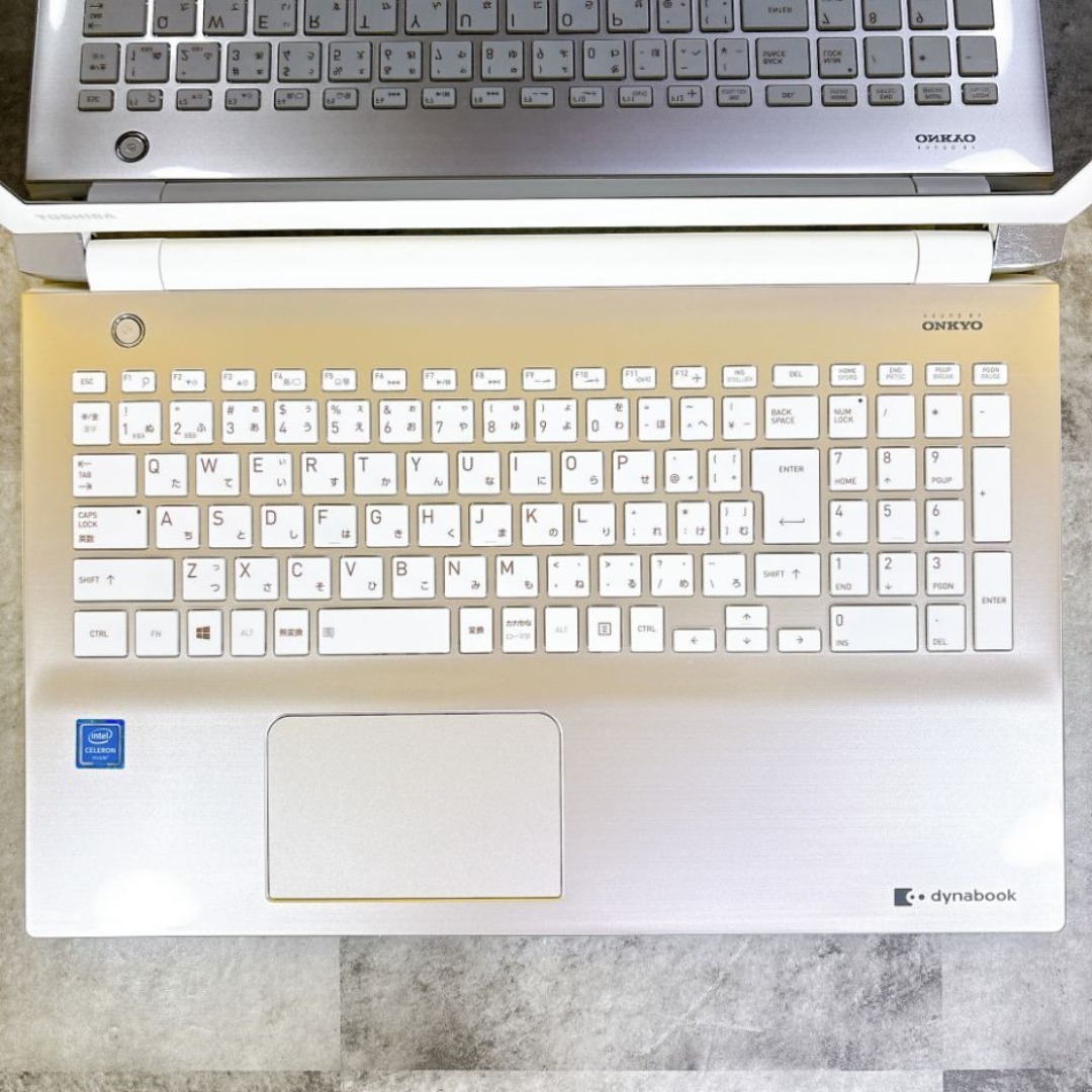 dynabook - ほぼ美品✨おしゃれゴールド❣快適SSD✨カメラ フルHD 薄型