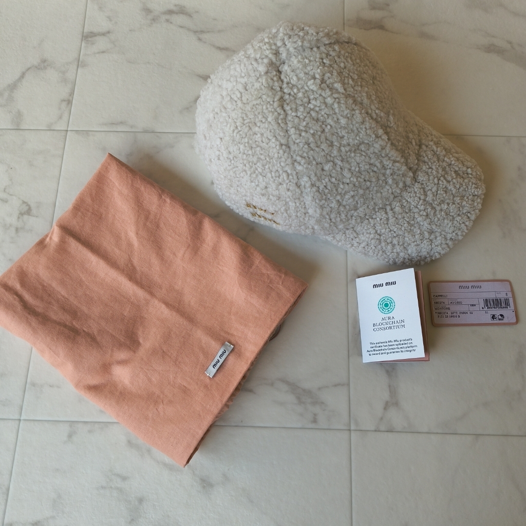 MIU MIU - miu miu エコシアリングキャップ アイボリーSの通販 by まこ