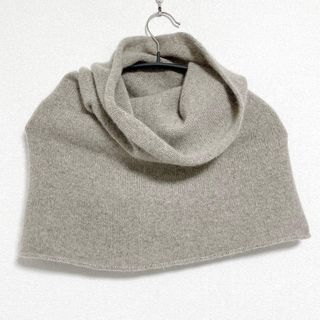 evam eva（ネックウォーマー）のフリマアイテム一覧