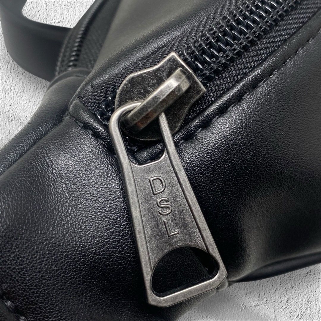 DIESEL - DIESEL ボディバッグ Dロゴエンボス ディーゼル ショルダー