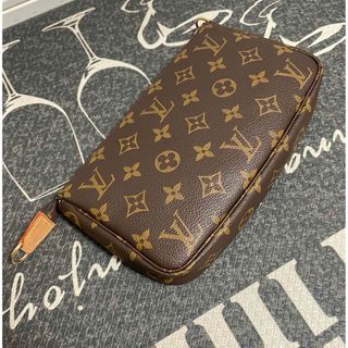 LOUIS VUITTON - LOUIS VUITTON(ルイヴィトン) ポーチ モノグラム