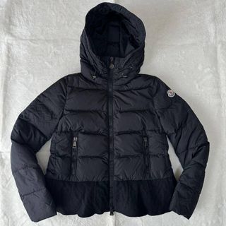 MONCLER（フリル ・ ダウンジャケット）のフリマアイテム一覧