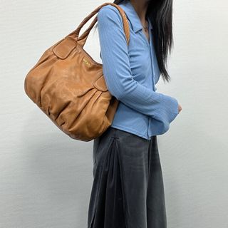 MIU MIU（バッグ ・ ブラウン/茶色系）のフリマアイテム一覧