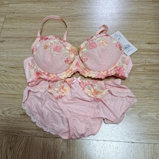 Ravijour - ラヴィジュール ブラ・ショーツ4点セットの通販 by ぽにょ