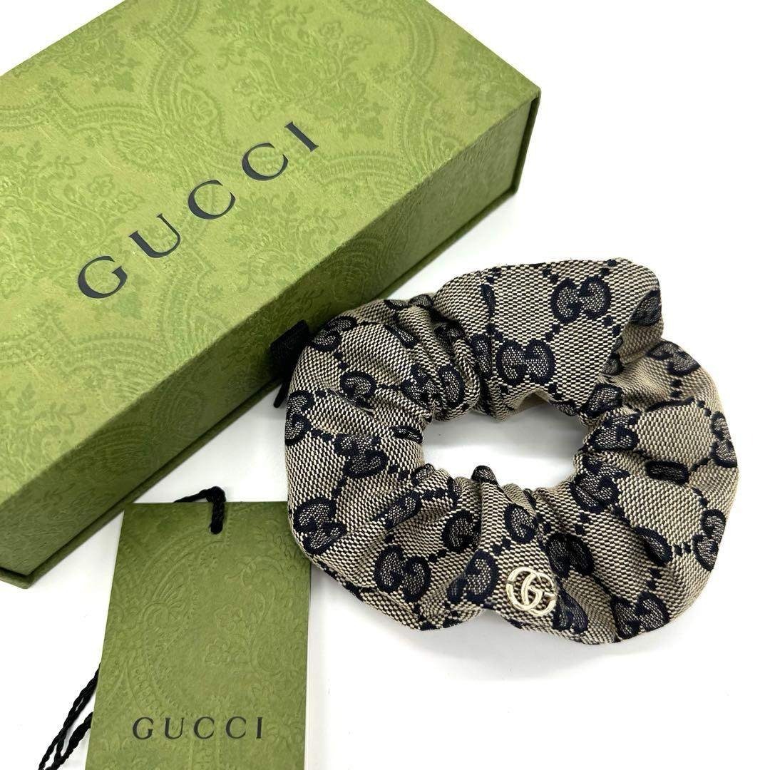 GUCCI - GUCCI GGパターン ゴールドロゴ シュシュ ネイビー/グレーの