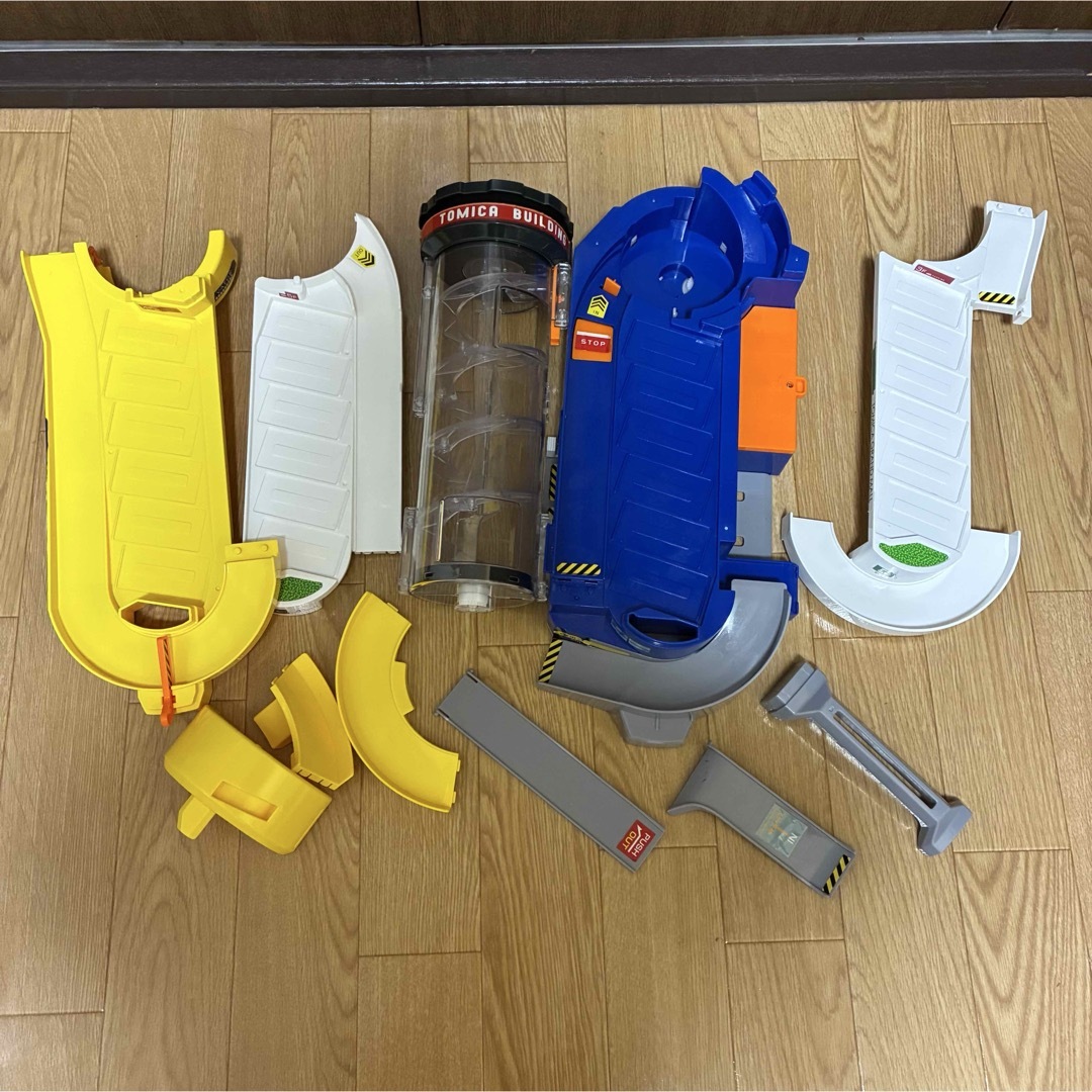 トミカシリーズ - トミカコース2種+消防車+トミカ運搬 まとめ売りの