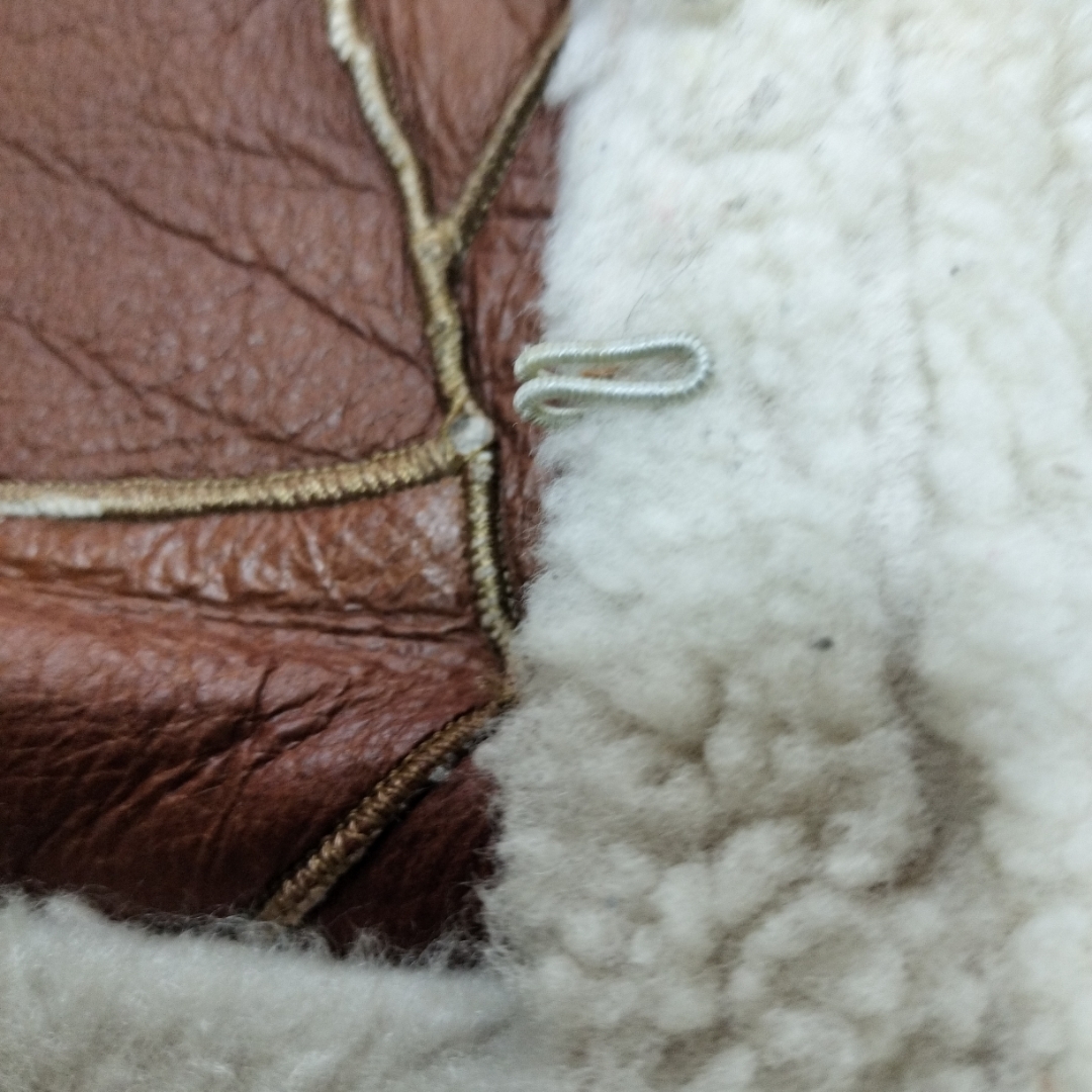 ムートンベストパッチワーク羊革ベストダブルフェイスシープスキン1枚