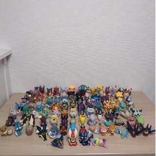 海外製フィギュア ポンチョを着たピカチュウ 【ゲンガー