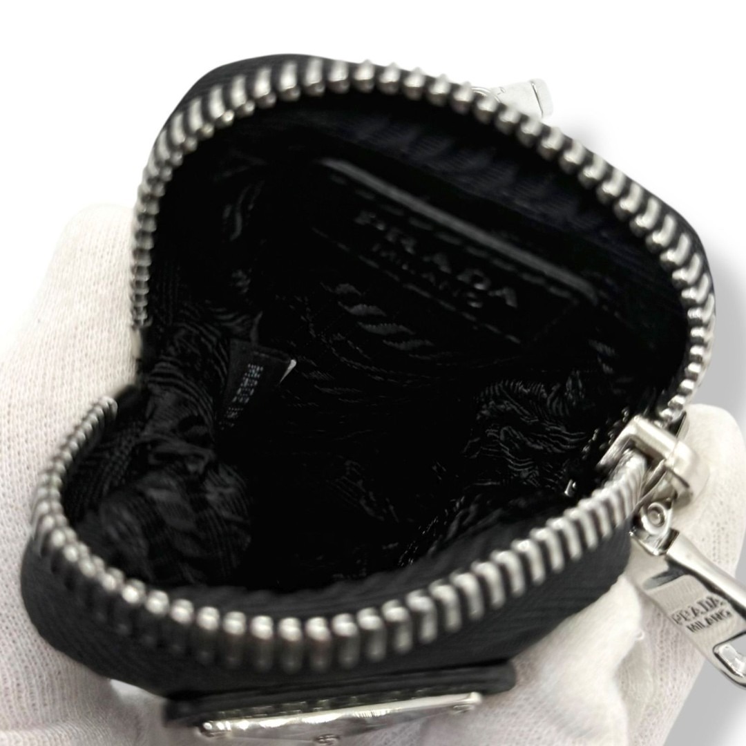 PRADA - 未使用 PRADA プラダ 三角ロゴ ミニ ポーチ ブラック 白タグ有