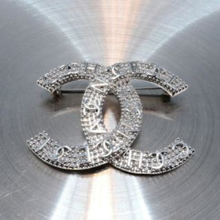 CHANEL - シャネルノベルティNo．5ブローチの通販 by 007's shop