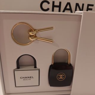 CHANEL（ノベルティグッズ）のフリマアイテム一覧