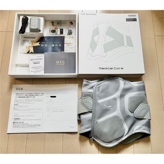 SIXPAD - シックスパッド 充電器の通販 by ちくわ's shop｜シックス