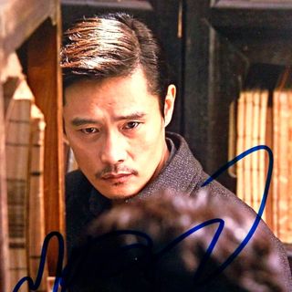 値下げしました☆三浦春馬直筆サイン色紙「星の大地に降る涙」。写真