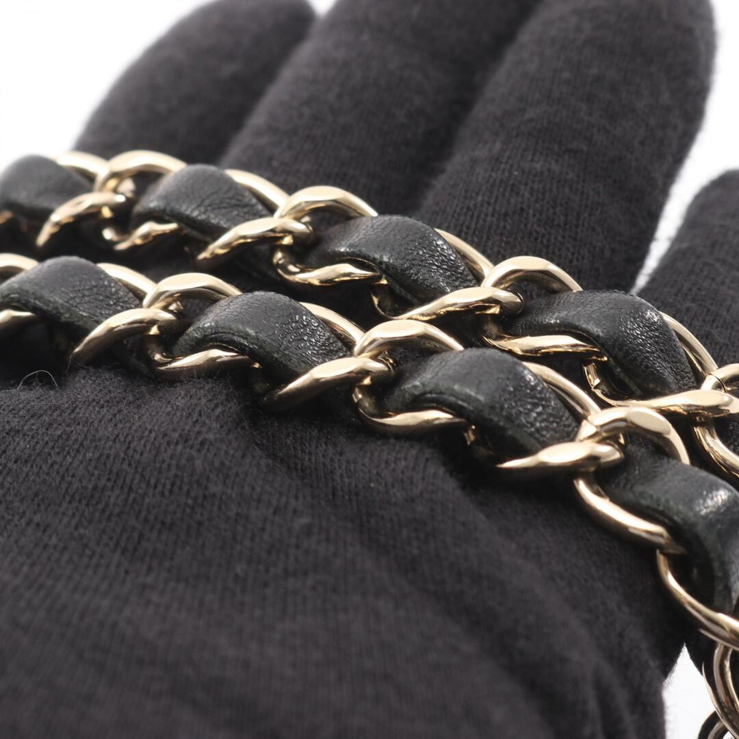 CHANEL - CHANEL シャネル ショルダーバッグ シェブロン Vステッチ W