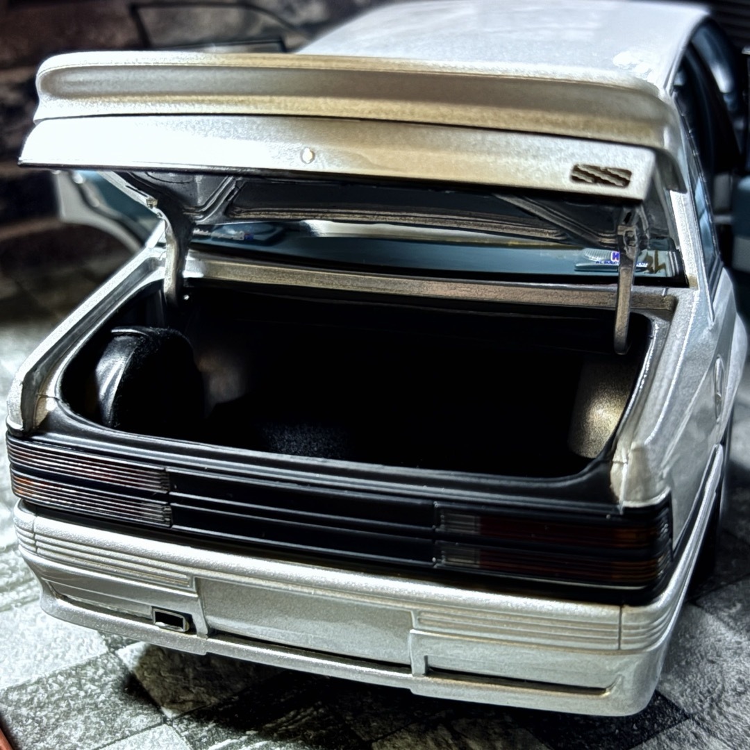 国内未入荷 1/18 BIANTE ホールデン VK コモドア SS グループ3の通販