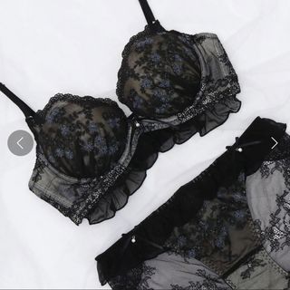 ブラ&ショーツセットのフリマアイテム一覧