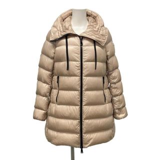MONCLER（ダウンコート ・ ベージュ系）のフリマアイテム一覧