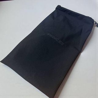 MONCLER - モンクレール ワッペン付き巾着 大きい方のみの通販 by くま