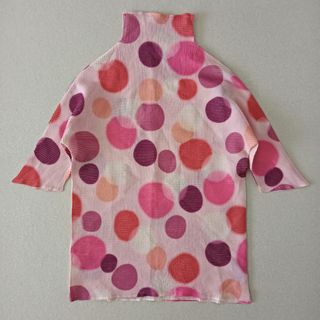 PLEATS PLEASE ISSEY MIYAKE（ピンク/桃色系）のフリマアイテム一覧