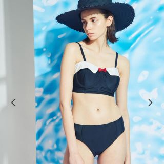 PAMEOPOSE パメオポーズ ネイビーオレンジ ペプラム水着 2ピース