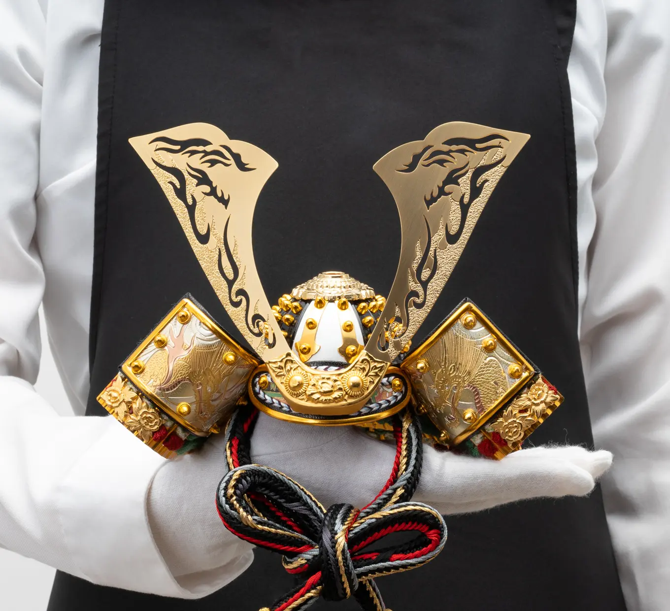 五月人形「透彫火焔鍬形に龍の兜（収納タイプ）」｜五月人形の通販