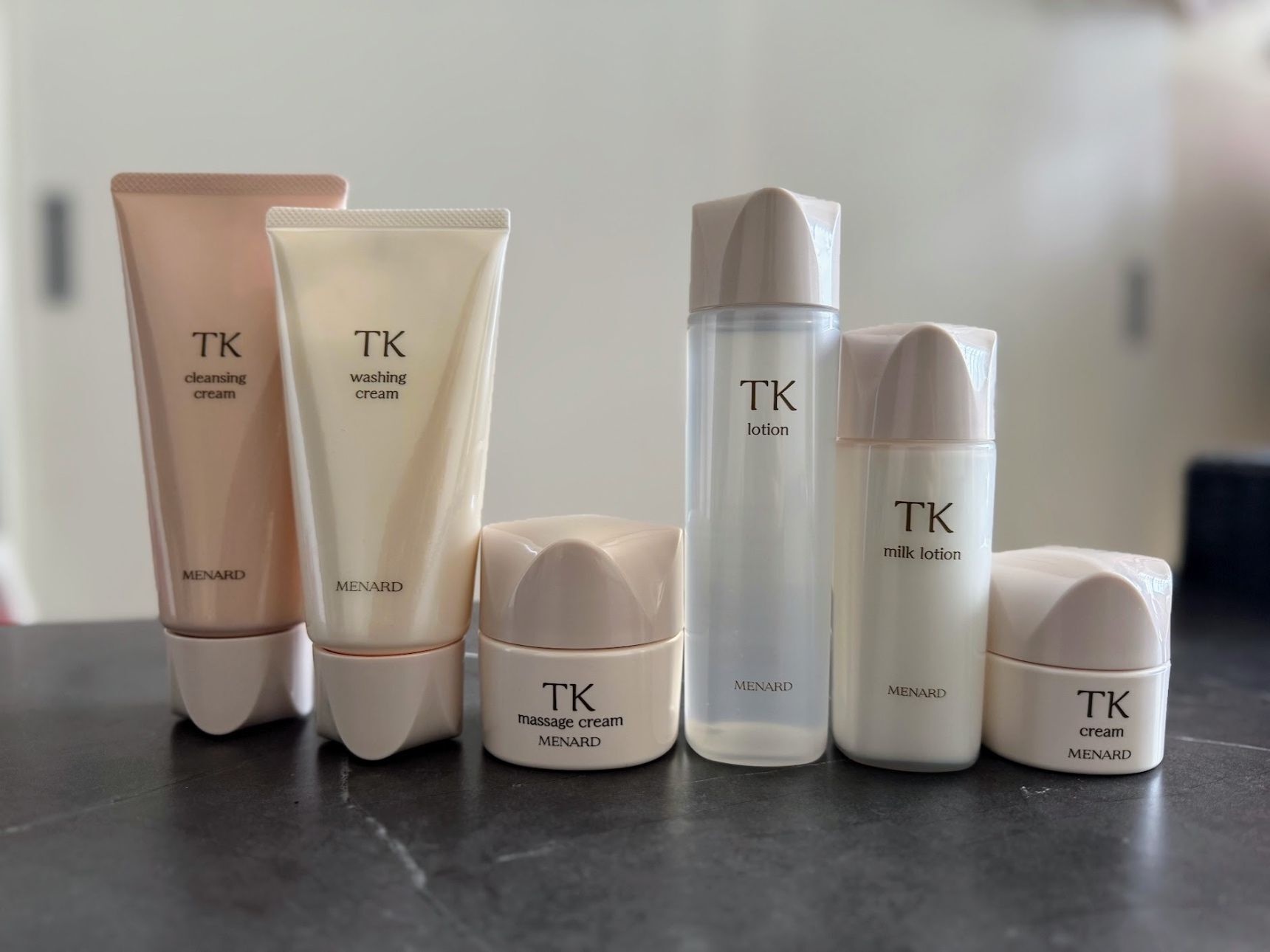肌がよろこぶ心地よさ”を届けるメナード「TK」スキンケアが
