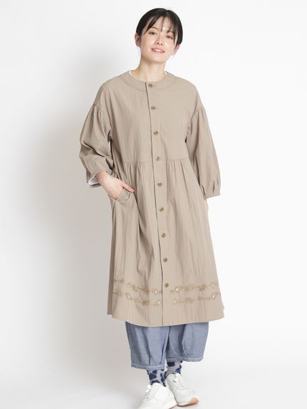 ポリエステルナイロンブロード リレーフラワーステッチ刺繍コート