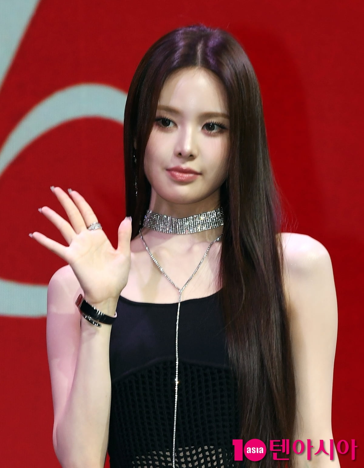 iznaのバン・ジミン、セカンドミニアルバム『Not Just Pretty』ショー