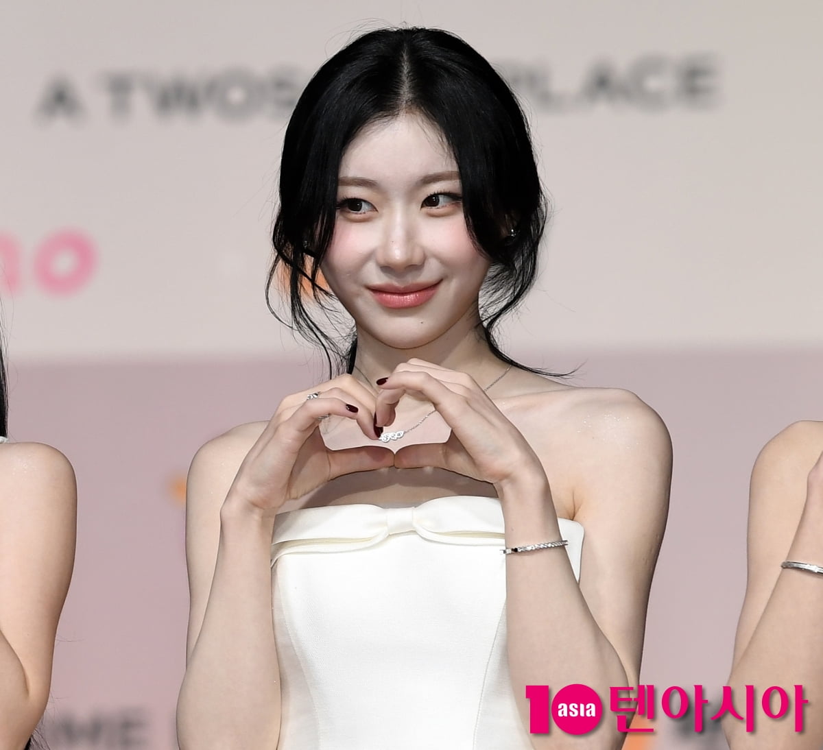 ITZYのチェリョン、2025 SBS歌謡大典のレッドカーペットに登場