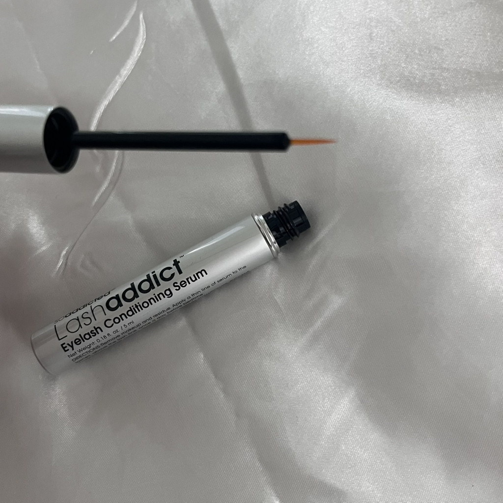 Lashaddict Eyelash Conditioning Serum Reviews | Hwahae