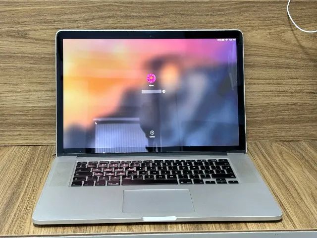 MacBook Pro 2015 - 16GB RAM / 256GB SSD - Bom estado e 100