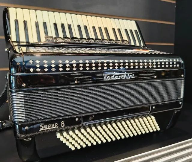 Acordeon Todeschini Super 8 original Mixer Instrumentos Musicais